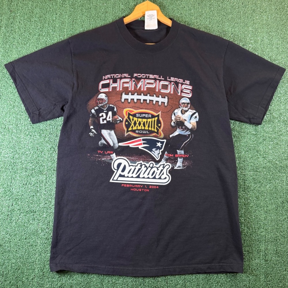 Vintage NFL T-Shirt Large Black New England Patriots Super Bowl XXXVIII Champ